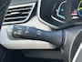 Renault Clio 1.6 E-Tech Hybrid 140 Initiale Paris | Navigatie | Camera | Premium Audio | Verwarmbare Voorstoelen | Trekhaak |