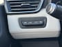 Renault Clio 1.6 E-Tech Hybrid 140 Initiale Paris | Navigatie | Camera | Premium Audio | Verwarmbare Voorstoelen | Trekhaak |