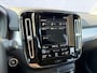 Volvo XC40 T4 Recharge R-Design | Trekhaak 1800 kg | 360º Camera | Verwarmde Voorstoelen en Achterbank | Stuurverwarming | Navigatie | Keyless Entry | BLIS |