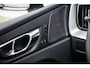 Volvo XC60 T6 350 pk Plug-in hybrid AWD Plus Black Edition | Facelift | Harman Kardon Audio | Head-up Display | 360° Camera | Panoramadak | Lichtmetalen Velgen 21 inch | Elektrisch Verstelbare Voorstoelen | Keyless Entry | BLIS