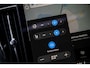 Volvo XC60 T6 350 pk Plug-in hybrid AWD Plus Black Edition | Facelift | Harman Kardon Audio | Head-up Display | 360° Camera | Panoramadak | Lichtmetalen Velgen 21 inch | Elektrisch Verstelbare Voorstoelen | Keyless Entry | BLIS