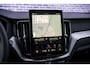Volvo XC60 T6 350 pk Plug-in Hybrid AWD Plus Black Edition | Trekhaak 2.250 kg | Facelift | PHEV | 360° Camera | Panoramadak | Head-up Display | Trekhaak | Keyless Entry | Lichtmetalen Velgen 21 inch | Elektrische Achterklep | Cruise Control Adaptief | BLIS | Navigatie