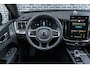 Volvo XC60 T8 Plug-in hybrid AWD Ultra Dark Exec. Ed. | Bowers & Wilkins | Luchtvering | Stoelmassage & Ventilatie | Gelaagd glas | Head-up Display | 22'' |