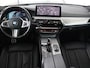 BMW 5-Serie Touring 530e High Executive | SOH 83,0% | M-Sport | Pano.Dak | Camera | Navigatie