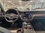 Volvo XC60 B5 Ultimate Bright | FULL OPTIONS | Trekhaak | Luchtvering | Stoelmassage / ventilatie | PDC V+A en 360 Camera | Panoramadak | Gelamineerde ruiten |