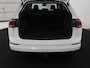 Volkswagen Golf Variant 1.5 eTSI Life Business | Trekhaak | Camera | Stoelverwarming | Apple Carplay |