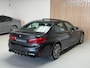 BMW 5-Serie 530i High Executive - M SPORT - LEDEREN DASHBOARD - SCHUIFDAK - 19 INCH - NAPPA LEER - DISPLAY SLEUTEL