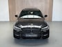 BMW 5-Serie 530i High Executive - M SPORT - LEDEREN DASHBOARD - SCHUIFDAK - 19 INCH - NAPPA LEER - DISPLAY SLEUTEL