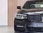 BMW 5-Serie 530i High Executive - M SPORT - LEDEREN DASHBOARD - SCHUIFDAK - 19 INCH - NAPPA LEER - DISPLAY SLEUTEL