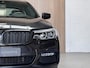 BMW 5-Serie 530i High Executive - M SPORT - LEDEREN DASHBOARD - SCHUIFDAK - 19 INCH - NAPPA LEER - DISPLAY SLEUTEL