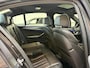 BMW 5-Serie 530i High Executive - M SPORT - LEDEREN DASHBOARD - SCHUIFDAK - 19 INCH - NAPPA LEER - DISPLAY SLEUTEL