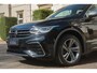 Volkswagen Tiguan Allspace 2.0 TSI R-Line Business 7p. TREKHAAK | HEAD UP | CARPLAY | CAMERA | 1E EIGN