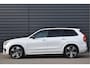 Volvo XC90 2.0 T8 Recharge AWD R-Design *Orig. NL* | Panorama | Trekhaak | Luchtvering | B&W Audio | 22'' Wielen | Head- Up |