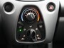 Toyota Aygo 1.0 VVT-i x-play | NL Auto | Dealer Onderhouden | Achteruitrijcamera |