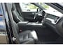 Volvo XC60 T8 Plug-In Hybrid 455pk Aut AWD Ultra Black Edition | FULL OPTION | MASSAGE | BOWERS | LUCHTVERING | TREKHAAK | PANO | HUD | 360 CAM | KEYLESS