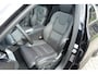 Volvo XC60 T8 Plug-In Hybrid 455pk Aut AWD Ultra Black Edition | FULL OPTION | MASSAGE | BOWERS | LUCHTVERING | TREKHAAK | PANO | HUD | 360 CAM | KEYLESS