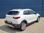 Kia Stonic 1.0 T-GDi MHEV DynamicPlusLine | Stoelverwarming | Navigatie | Parkeercamera | Climate control |