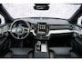 Volvo XC90 2.0 T8 Plug-in hybrid AWD Ultra Black Edition | Black Pack | Bowers & Wilkins Audio | Luchtvering | Adaptieve Cruise Control | Pilot Assist | Massage & Ventilatie | Gelamineerde Zijruiten Rondom | Getint Glas | Zitverlenging | Trekhaak
