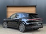 Porsche Cayenne 3.0 E-Hybrid Black Edition MASSAGE|PASSENGER-DISPLAY|SPORTUITLAAT|TREKHAAK|PANO|BOSE