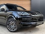 Porsche Cayenne 3.0 E-Hybrid Black Edition MASSAGE|PASSENGER-DISPLAY|SPORTUITLAAT|TREKHAAK|PANO|BOSE