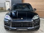 Porsche Cayenne 3.0 E-Hybrid Black Edition MASSAGE|PASSENGER-DISPLAY|SPORTUITLAAT|TREKHAAK|PANO|BOSE