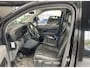 Toyota ProAce Worker 2.0 D-4D Professional | Leder | Treeplanken | Dakdrager | Navi + Camera | Dealer onderhouden |
