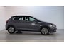 Volkswagen Polo 1.0 TSI Life Business Navigatie Stoelverwarming Parkeersensoren App-Connect Beats