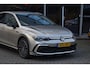 Volkswagen Golf 1.5 eTSI R-Line ACC DCC Carplay Camera Sfeer Trekhaak
