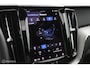 Volvo XC60 2.0 T6 Plug-in hybrid AWD Plus Dark | Trekhaak | Pano | SOH 96.3 | 360cam | Adapt. Cruise
