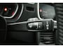 Volvo V40 Cross Country 1.5 T3 Dynamic Edition (PANORAMADAK, STOELVERWARMING, CAMERA, NAVIGATIE, PARKEERSENSOREN)
