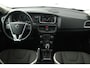 Volvo V40 Cross Country 1.5 T3 Dynamic Edition (PANORAMADAK, STOELVERWARMING, CAMERA, NAVIGATIE, PARKEERSENSOREN)