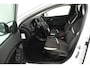 Volvo V40 Cross Country 1.5 T3 Dynamic Edition (PANORAMADAK, STOELVERWARMING, CAMERA, NAVIGATIE, PARKEERSENSOREN)