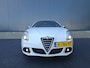 Alfa Romeo Giulietta 1.4 T Distinctive | Schuifkanteldak | Goed onderhouden | Half lederen bekleding | Cruise control |