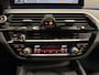 BMW 5-Serie Touring 530e xDrive High exe PANO/TREKHAAK/H&K/LASER/360CAMERA/HEAD-UP/ACC/LEER-SPORT/SFEER/DRIVING ASS. PRO/M-SPORTSTUUR/KEYLESS/DONKERE-HEMEL/VOLLEDIG BMW DEALER HISTORIE/ABSOLUTE NIEUWSTAAT