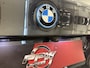 BMW 5-Serie Touring 530e xDrive High exe PANO/TREKHAAK/H&K/LASER/360CAMERA/HEAD-UP/ACC/LEER-SPORT/SFEER/DRIVING ASS. PRO/M-SPORTSTUUR/KEYLESS/DONKERE-HEMEL/VOLLEDIG BMW DEALER HISTORIE/ABSOLUTE NIEUWSTAAT