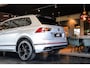 Volkswagen Tiguan 1.4 TSI eHybrid, 245 PK, Facelift, R/Line/In/Exterieur, Pano/Dak, Matrix/LED, Camera, Plug/In, Navigatie, 2022!!
