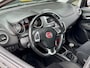 Fiat Punto Evo 0.9 TwinAir Lounge 2017 ZWART AIRCO APK NAP!