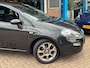 Fiat Punto Evo 0.9 TwinAir Lounge 2017 ZWART AIRCO APK NAP!
