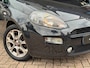 Fiat Punto Evo 0.9 TwinAir Lounge 2017 ZWART AIRCO APK NAP!