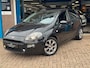 Fiat Punto Evo 0.9 TwinAir Lounge 2017 ZWART AIRCO APK NAP!