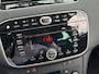 Fiat Punto Evo 0.9 TwinAir Lounge 2017 ZWART AIRCO APK NAP!