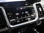 Kia Sorento 1.6 T-GDI Plug-in Hybrid 4WD ExecutiveLine 7p. | Black Pack | Trekhaak Afneembaar | Panoramaschuifdak | 360 Camera | Stoelventilatie | Head-up display | Keyless | Dodehoekcamera | Bose Premium Sound  |