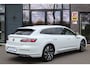Volkswagen Arteon Shooting Brake 1.4 TSI eHybrid R-Line Pano/IQ.Light/360/Navi Pro/Head-up/Keyless/Elek. lederen R Sportstoelen/DCC/ACC/Virtual Cockpit/Trekhaak wegkl.