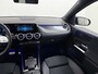 Mercedes-Benz B-klasse 180 Business Solution AMG | Sfeerverlichting | Stoelverwarming Voor | Parkeersensoren Voor + Achter | Achteruitrij Camera | Night Pakket