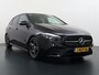 Mercedes-Benz B-klasse 180 Business Solution AMG | Sfeerverlichting | Stoelverwarming Voor | Parkeersensoren Voor + Achter | Achteruitrij Camera | Night Pakket