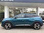 Peugeot e-2008 EV Allure 54 kWh | tot 406km WLTP range | Parkeersensoren voor + achter | Draadloos Apple Carplay/Android Auto | Cruise Control | Privacy Glass