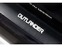 Mitsubishi Outlander 2.0 Executive Edition 7-Persoons Trekhaak, Alcantara, Camera, Goed onderhouden, Stoelverwarming,