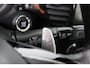 Mitsubishi Outlander 2.0 Executive Edition 7-Persoons Trekhaak, Alcantara, Camera, Goed onderhouden, Stoelverwarming,