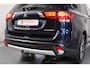 Mitsubishi Outlander 2.0 Executive Edition 7-Persoons Trekhaak, Alcantara, Camera, Goed onderhouden, Stoelverwarming,