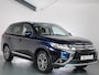Mitsubishi Outlander 2.0 Executive Edition 7-Persoons Trekhaak, Alcantara, Camera, Goed onderhouden, Stoelverwarming,